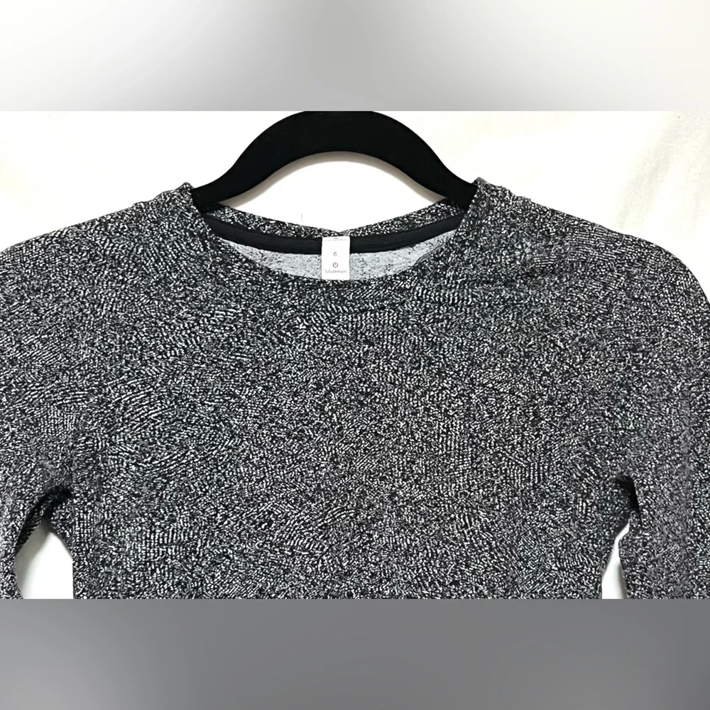 NEW Lululemon Runderful Long Sleeve Activewear Running Shirt Thumb Holes Run